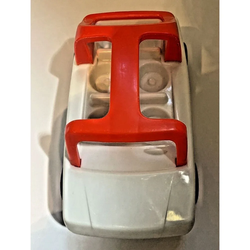 Vintage Little Tikes Chunky Car Toddler Tots Family Red White Sedan Carry Handle
